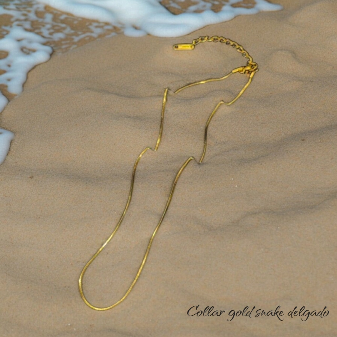 Collar gold snake delgado