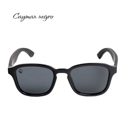 Lentes de Sol Cuadrados Cayman Negro Oscuro & Patillas de Madera - Polarizados UV400 Unisex