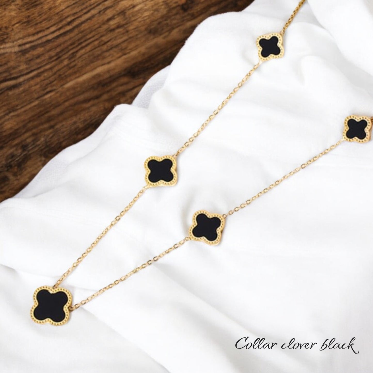 Collar clover black